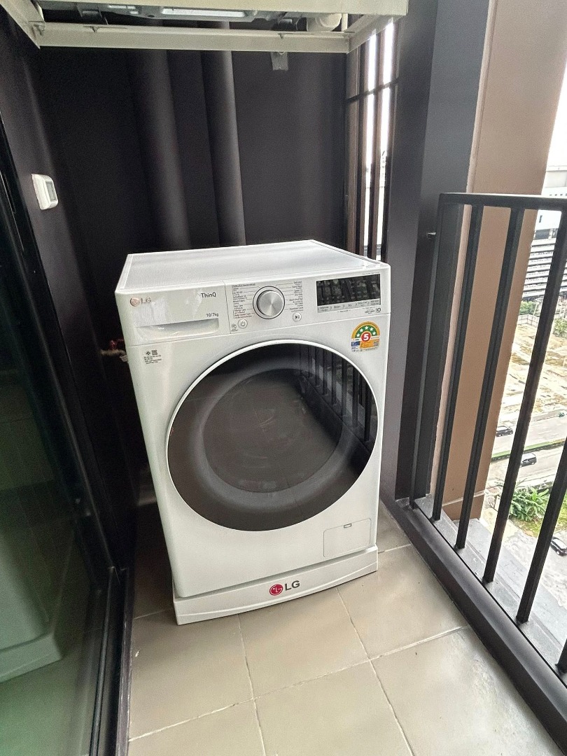 For RentCondoRama9, Petchburi, RCA : 🔥Urgent Rental🔥 Noble New District R9, fully furnished, ready to move in, next to MRT Rama 9 and Central Rama 9.