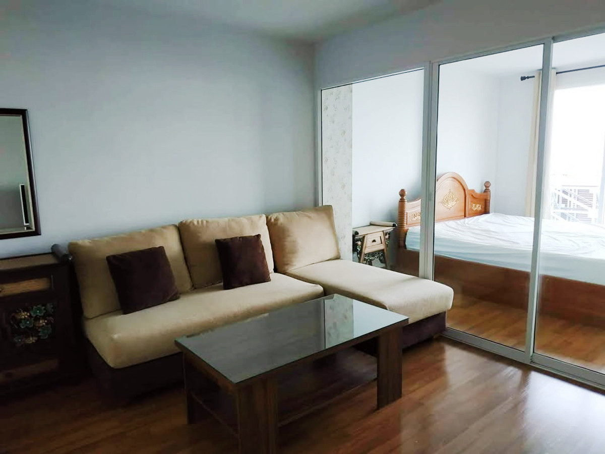 ขายคอนโดอ่อนนุช อุดมสุข :  ขาย คอนโด รีเจ้นท์ โฮม 22 สุขุมวิท 85 วิวสระว่ายน้ำ พร้อมเฟอร์นิเจอร์ ตกแต่งสวยงาม ย่านบางจาก-พระโขนง