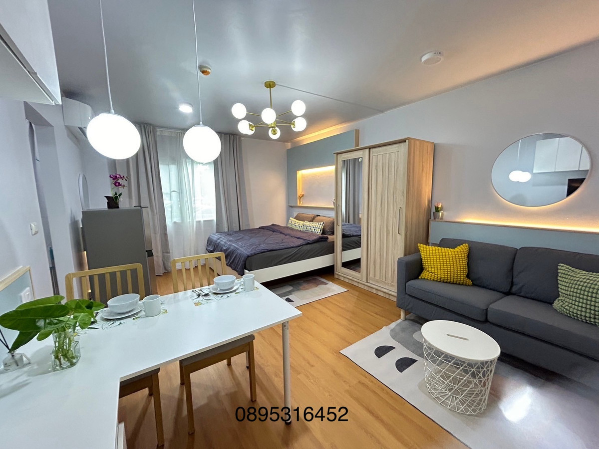 For RentCondoLadkrabang, Suwannaphum Airport : Condo for rent, Iris Avenue Lat Krabang, fully furnished, ready to move in, second building, first floor.