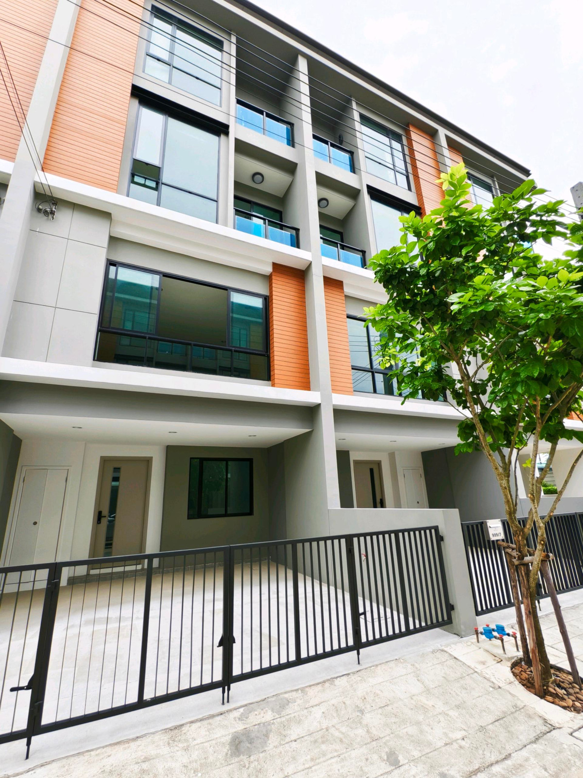 For SaleTownhomeNawamin, Ramindra : For sale✨Townhome 3.5 floors premium place Phahonyothin-Sukapiban 5