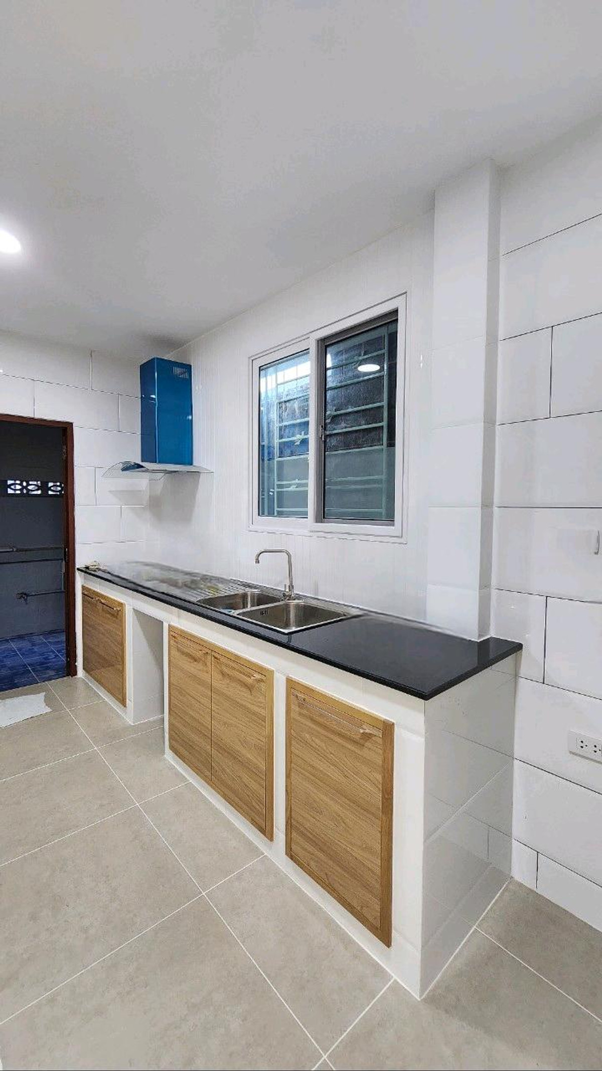 ขายบ้านนครปฐม : คุ้มสุดในย่านนี้! บ้าน 2 ชั้น 50 ตร.ว. พุทธมณฑลสาย 4 Renovated ใหม่สวยกริบพร้อมอยู่ แค่ 3.79 ล้าน! 🔥