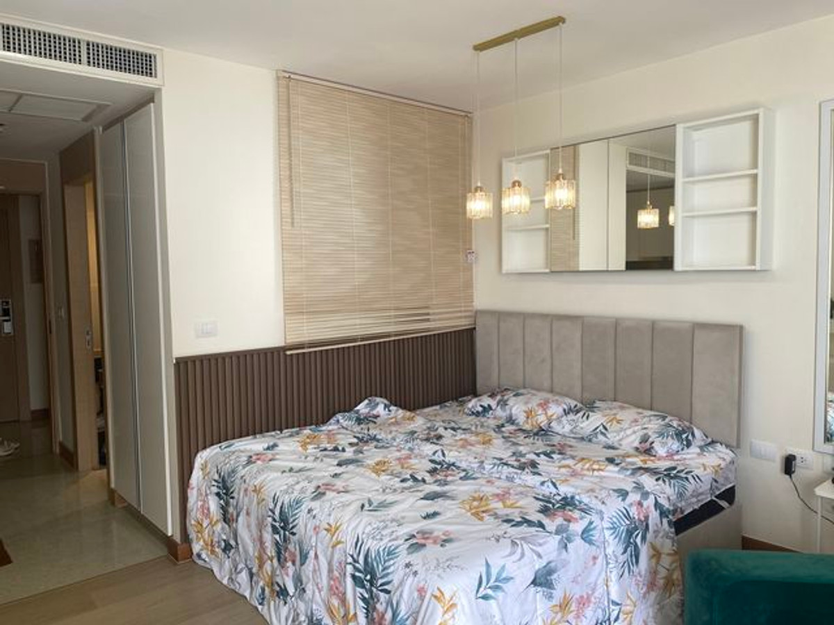 For RentCondoPattaya, Bangsaen, Chonburi : For Rent condo The Palm wongamat beach front pattaya Studio type (S03-2166R) 