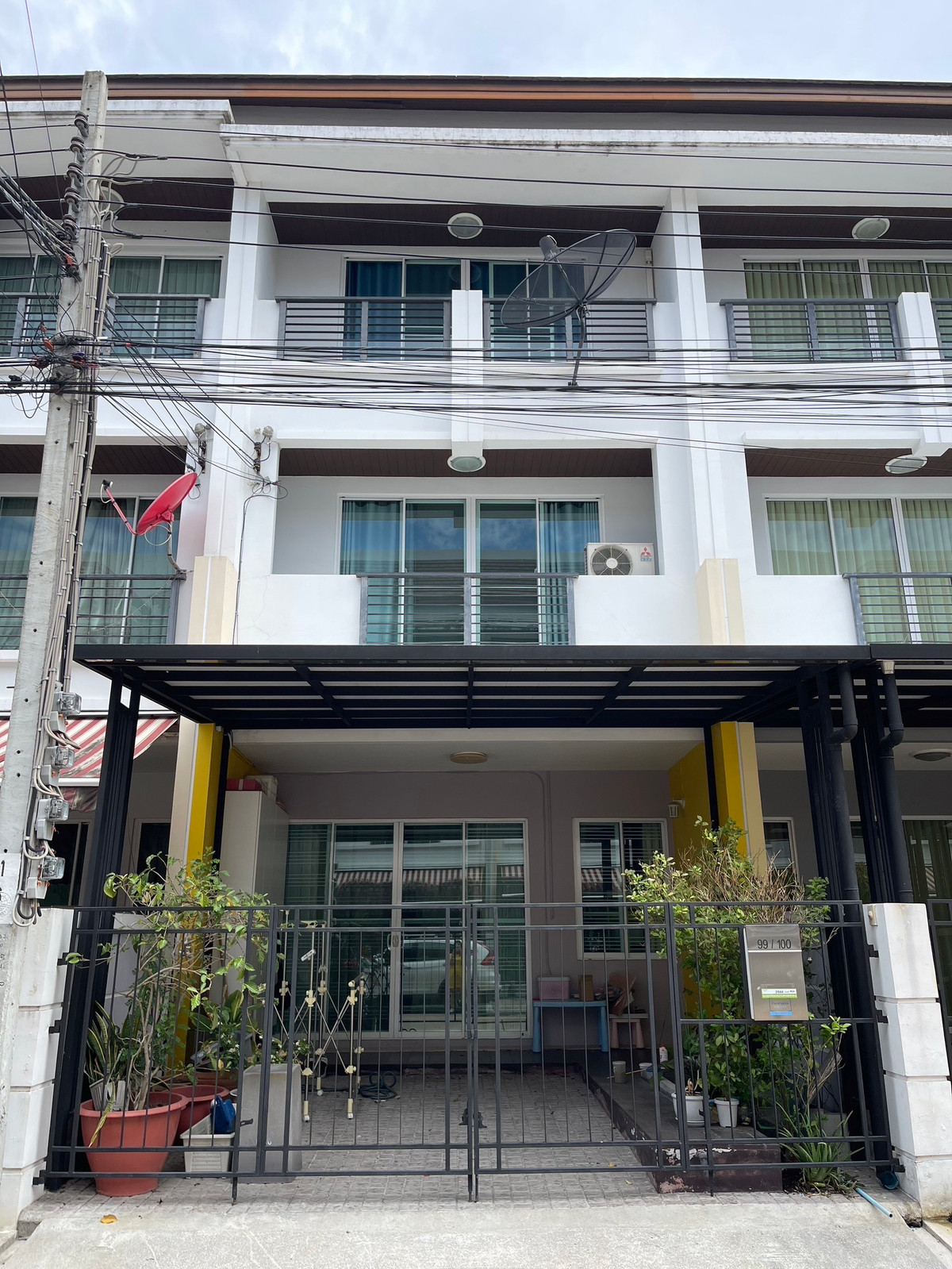 For SaleTownhomeEakachai, Bang Bon : Townhome Baan Klang Muang Essence Sathorn - Taksin 2 / 4 Bedrooms (FOR SALE), Baan Klang Muang Sathorn - Taksin 2 / Townhome 4 Bedrooms (FOR SALE) BALL056