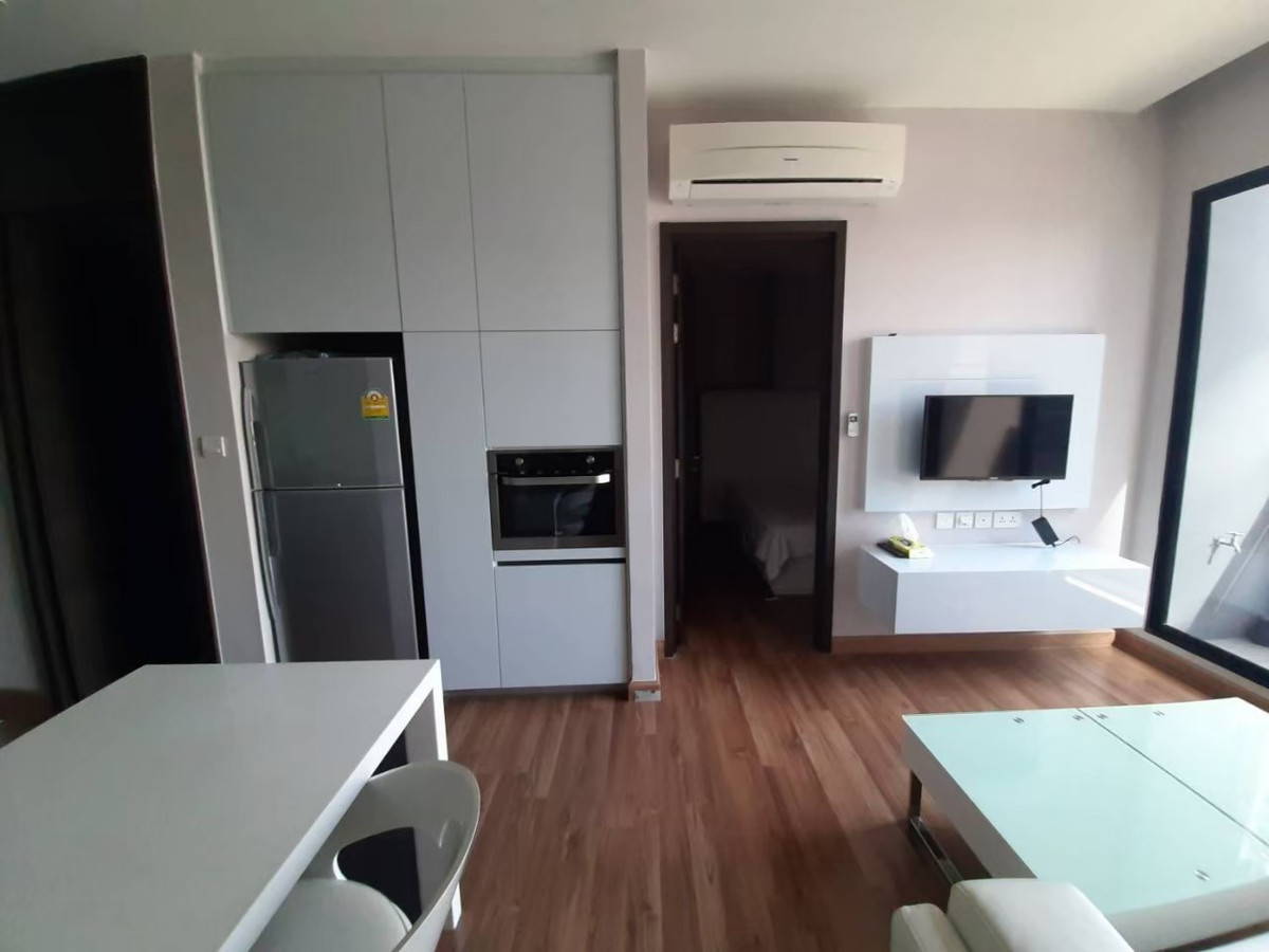 ให้เช่าคอนโดรัชดา ห้วยขวาง : ปล่อยเช่าด่วน  เครื่องใช้ไฟฟ้าครบพร้อมอยู่ !!ให้เช่าคอนโด Ivy Ampio  size44sqm (1Bedroom/1Bathroom)ในราคา 21,000บาท/เดือน