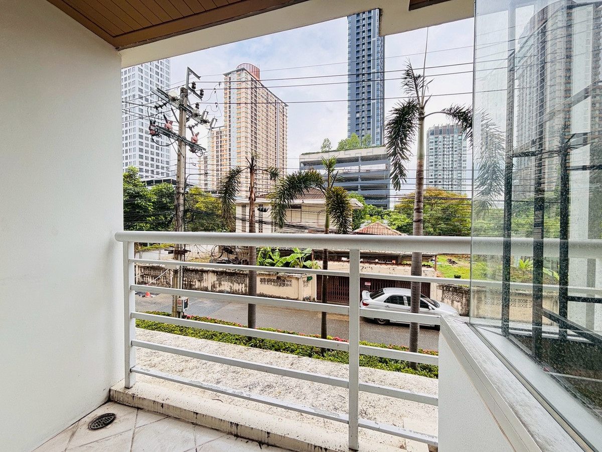 For SaleCondoOnnut, Udomsuk : Selling cheap, free transfer!! Condo, big room, 3 min BTS On Nut, The Link Sukhumvit 50 Condo for Sale Free Transfer!! 3 min BTS Onnut Station The Link Sukhumvit 50 Bigroom