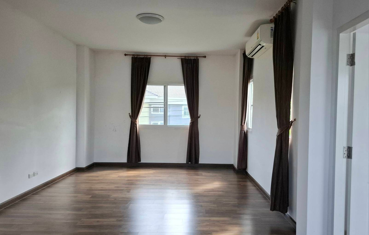 ขายบ้านนนทบุรี บางใหญ่ บางบัวทอง : ✨ บ้านเดี่ยว 5 ห้องนอน พร้อมอยู่ เดอะ ลิฟวิ่ง 3 บาย คุณาลัย  ต้นซอยวัดลาดปลาดุก บางบัวทอง บ้านนนทบุรี