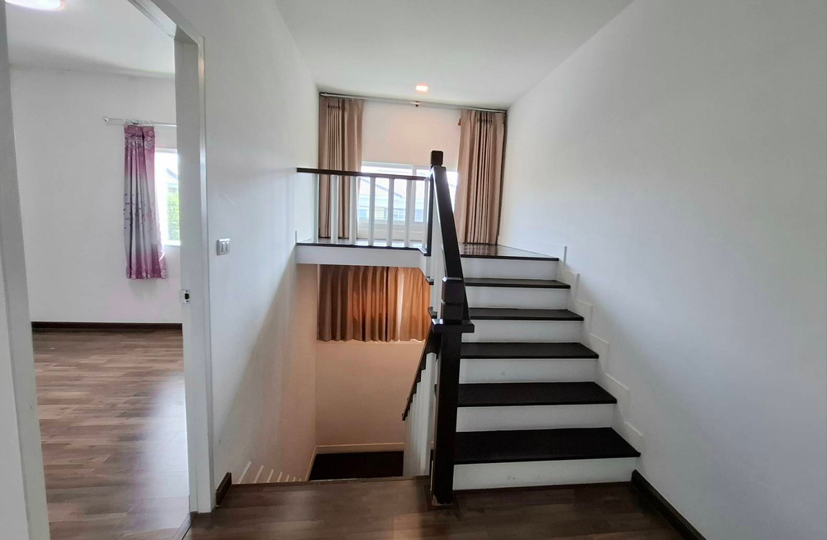 ขายบ้านนนทบุรี บางใหญ่ บางบัวทอง : ✨ บ้านเดี่ยว 5 ห้องนอน พร้อมอยู่ เดอะ ลิฟวิ่ง 3 บาย คุณาลัย  ต้นซอยวัดลาดปลาดุก บางบัวทอง บ้านนนทบุรี