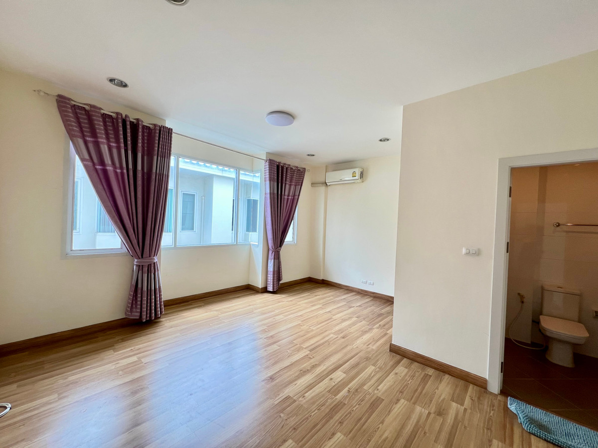 ขายทาวน์โฮมเกษตร นวมินทร์ ลาดปลาเค้า : ขายทาวน์โฮม 3 ชั้น Premium Place 9 เอกมัย–รามอินทรา (ถนนสุคนธสวัสดิ์) | สไตล์โมเดิร์น พื้นที่ใช้สอยใหญ่ เดินทางสะดวก