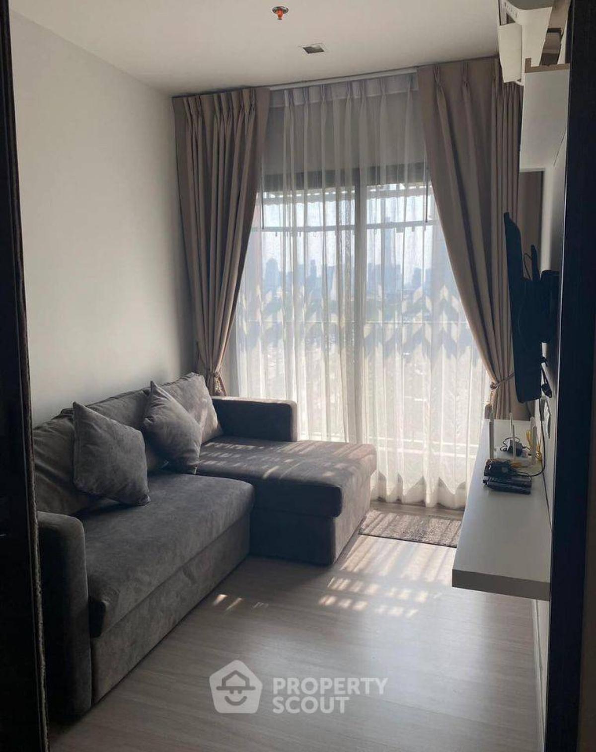 For RentCondoRama9, Petchburi, RCA : 1-BR Condo at Life Asoke Hype near ARL Makkasan