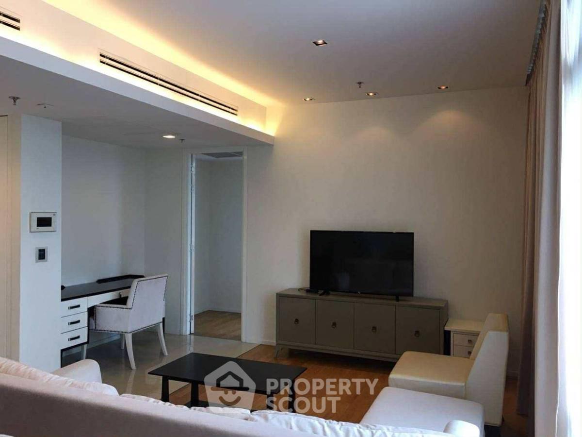 For SaleCondoRama9, Petchburi, RCA : 2-BR Condo at Circle Living Prototype New Petchburi near MRT Phetchaburi