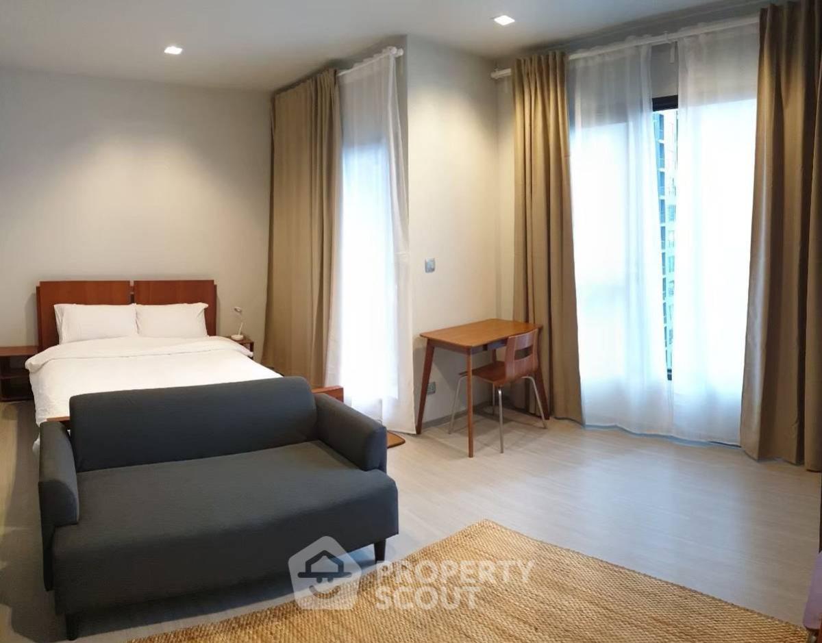 For RentCondoRama9, Petchburi, RCA : 1-BR Condo at Life Asoke - Rama 9 near MRT Phra Ram 9