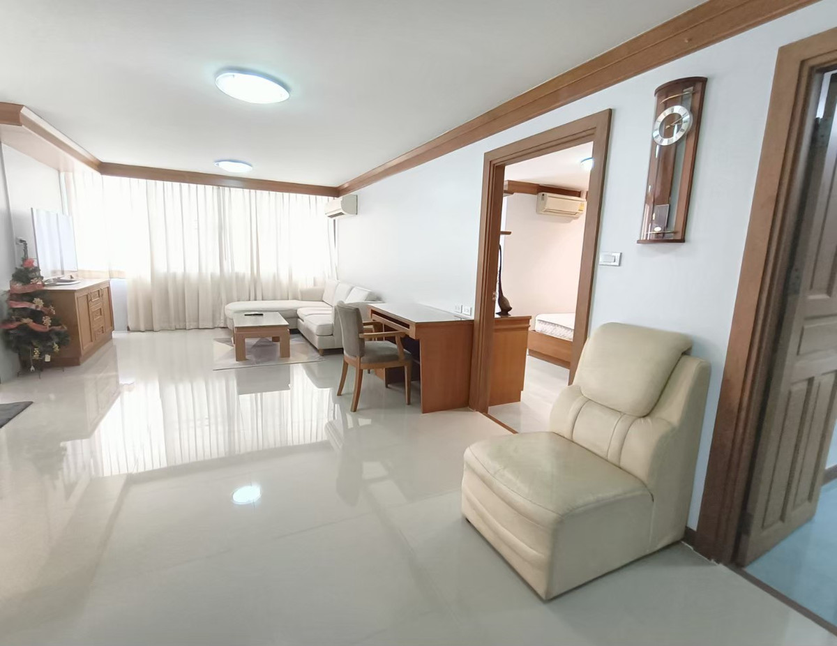 ให้เช่าคอนโดรัชดา ห้วยขวาง : 🏙️ Ratchada City Condo for Rent ห้องมุม ไซส์ใหญ่มากกก ราคาสุดคุ้ม 🏡 เฟอร์ครบ พร้อมอยู่ทันที 🛋️