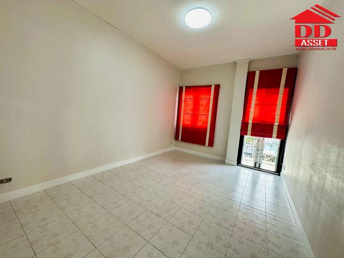 ขายบ้านเสรีไทย-นิด้า : ขายทาวน์เฮ้าส์ บ้านแมกไม้วัชรพล สุขาภิบาล 5  รหัส : T8225