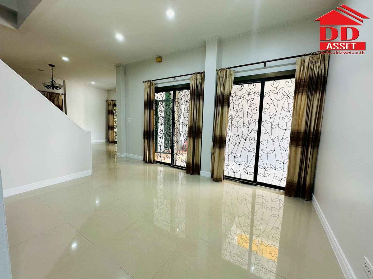 ขายบ้านเสรีไทย-นิด้า : ขายทาวน์เฮ้าส์ บ้านแมกไม้วัชรพล สุขาภิบาล 5  รหัส : T8225