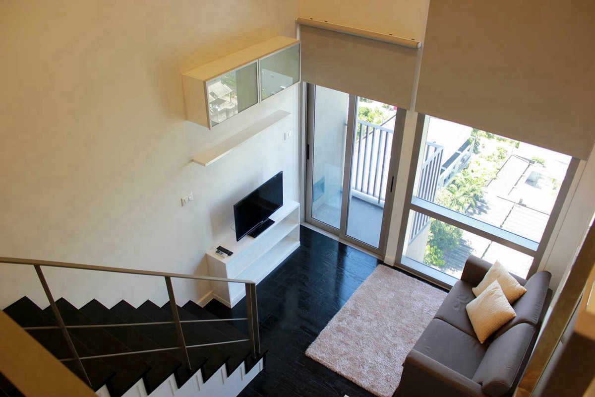 For RentCondoSukhumvit, Asoke, Thonglor : ✨🏙️🐾 New room, pet friendly, beautifully decorated, complete with furniture and electrical appliances 📍🌿