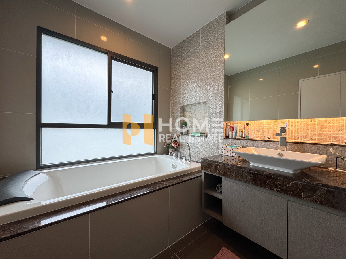 ขายบ้านพัฒนาการ ศรีนครินทร์ : บ้านเดี่ยวหลังใหญ่ 69.7 ตร.ว. ✨ บุราสิริ พัฒนาการ / 4 ห้องนอน (ขาย), Burasiri Pattanakarn / 4 Bedrooms (FOR SALE) FON250 