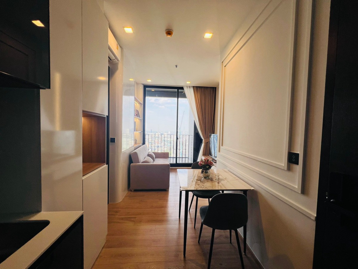 For RentCondoAri,Anusaowaree : ★ Noble Around Ari ★ 35 sq.m., 38th floor (1 bedroom, 1 bathroom), ★Only 90 meters to BTS Ari★ Surrounded by complete facilities, away from La Villa Ari ★ Many facilities ★ Complete electrical appliances ★
