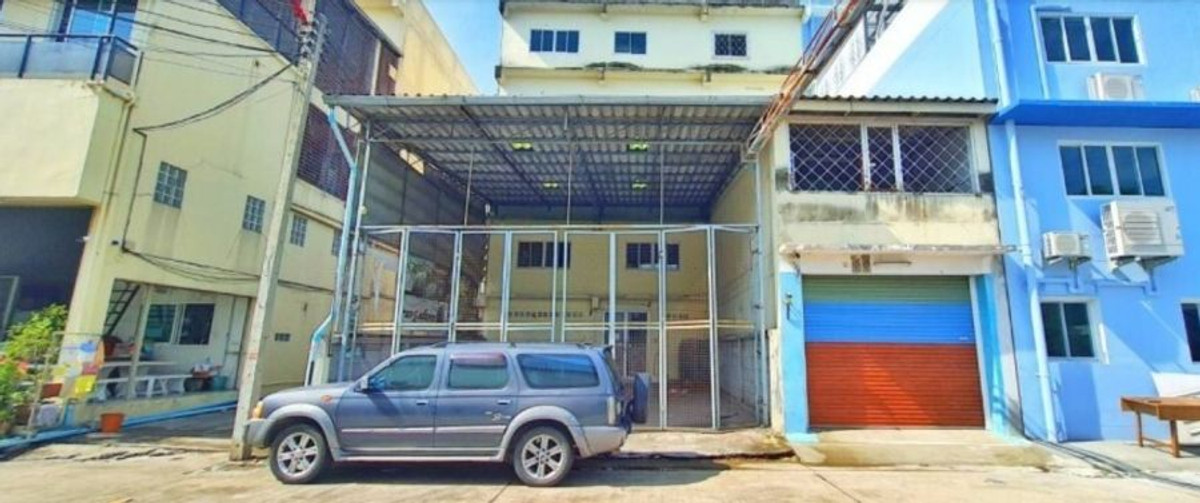 ให้เช่าอาคารพาณิชย์ปทุมธานี รังสิต ธรรมศาสตร์ : 96905 - ให้เช่าอาคารพาณิชย์ 4 ชั้น 2 คูหา 49.9 ตรว พื้นที่ใช้สอย 576 ตรม คลองสอง คลองหลวง ปทุมธานี ติดถนนใหญ่ใกล้วัดพระธรรมกายและตลาดไท