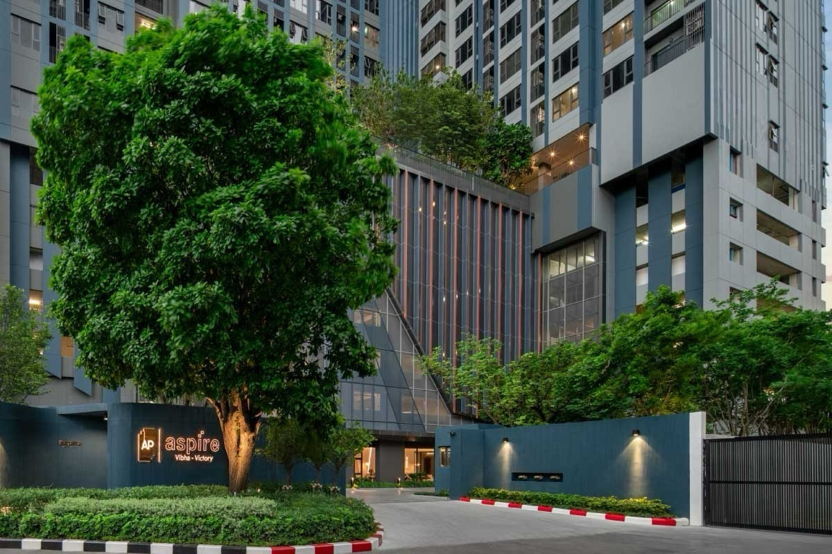 ขายดาวน์คอนโดอารีย์ อนุสาวรีย์ : 📍ขายดาวน์ Aspire Vibha - Victory studio 26.5 sq.m วิวสระ