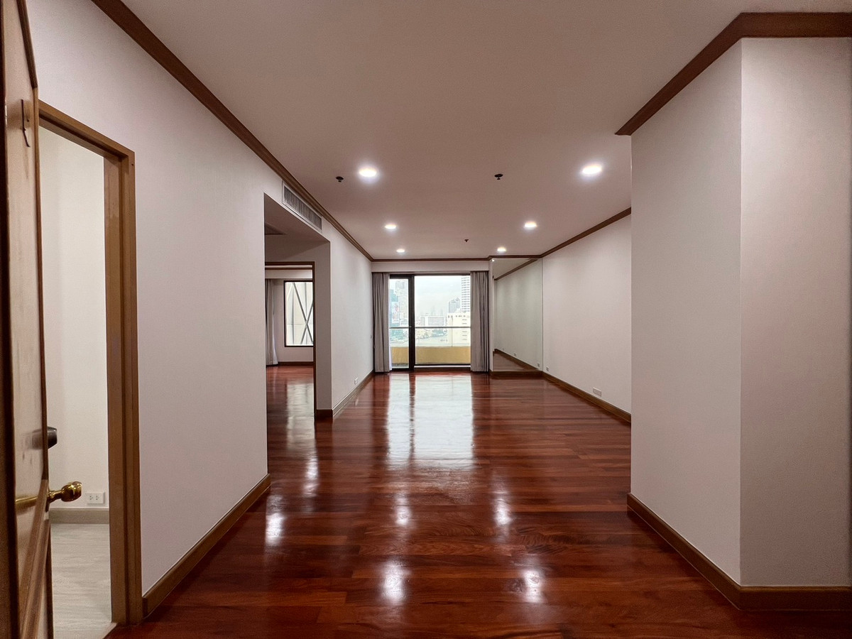 For RentCondoWongwianyai, Charoennakor : 💥CP-9360💥Baan Chao Praya 👉Line : @cozycondo