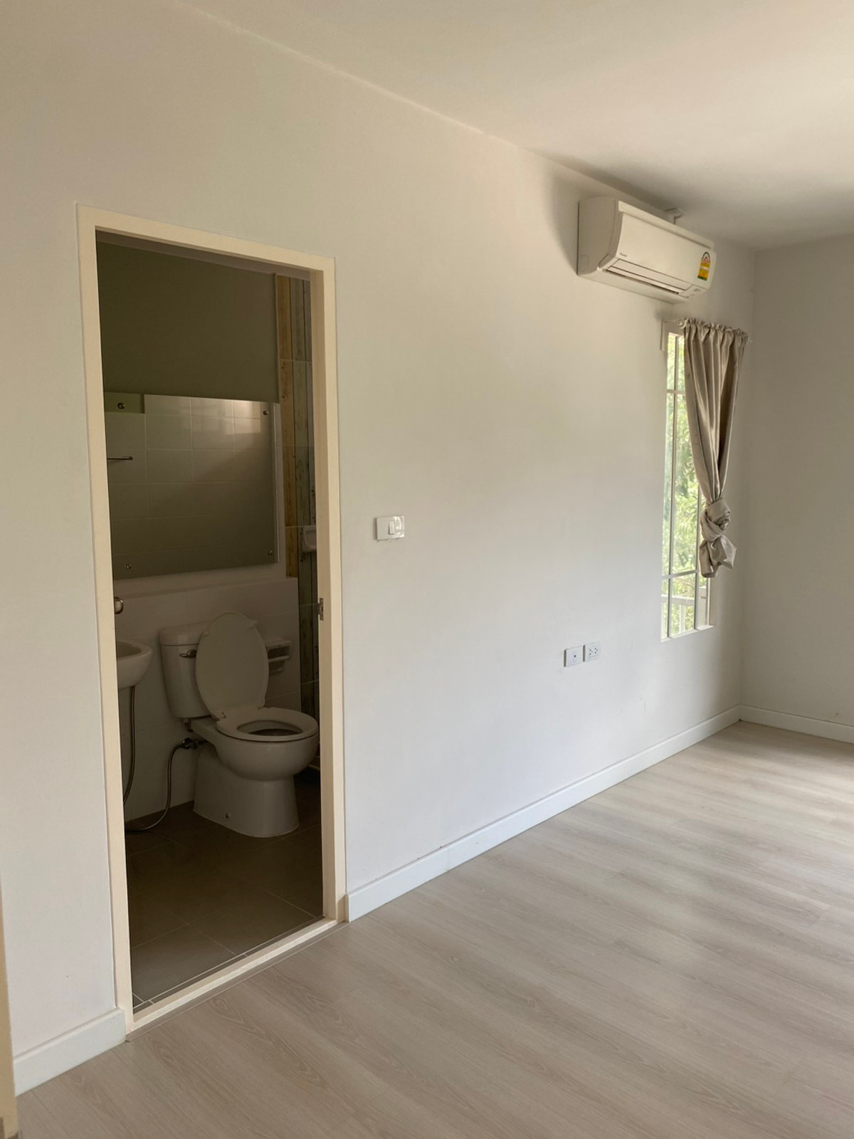 For SaleTownhomeBangna, Bearing, Lasalle : 18.1 sq m, 2 bedrooms, 3 bathrooms, 2-story townhome, Indy Bangna Km 7