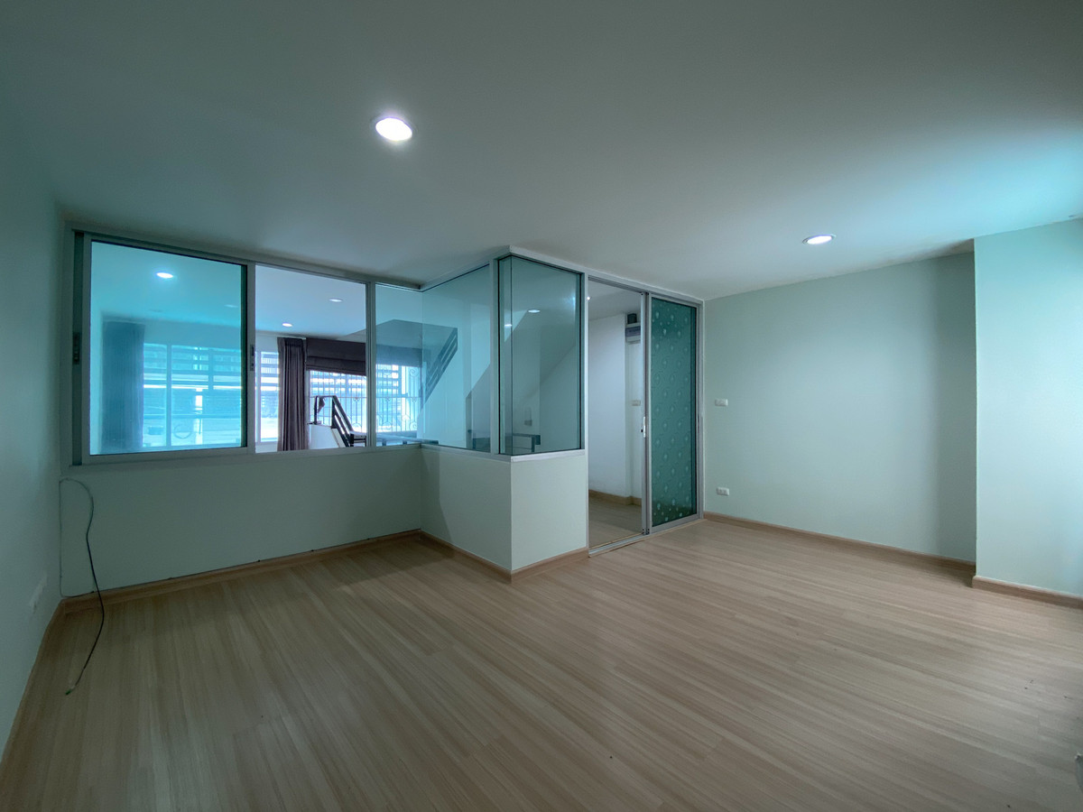 ขายทาวน์โฮมเอกชัย บางบอน : คาซ่า ดีว่า สาทร - กัลปพฤกษ์ / 3 ห้องนอน (ขาย), Kasa Deva Sathon - Kanlapaphruek / 3 Bedrooms (FOR SALE) BALL049  