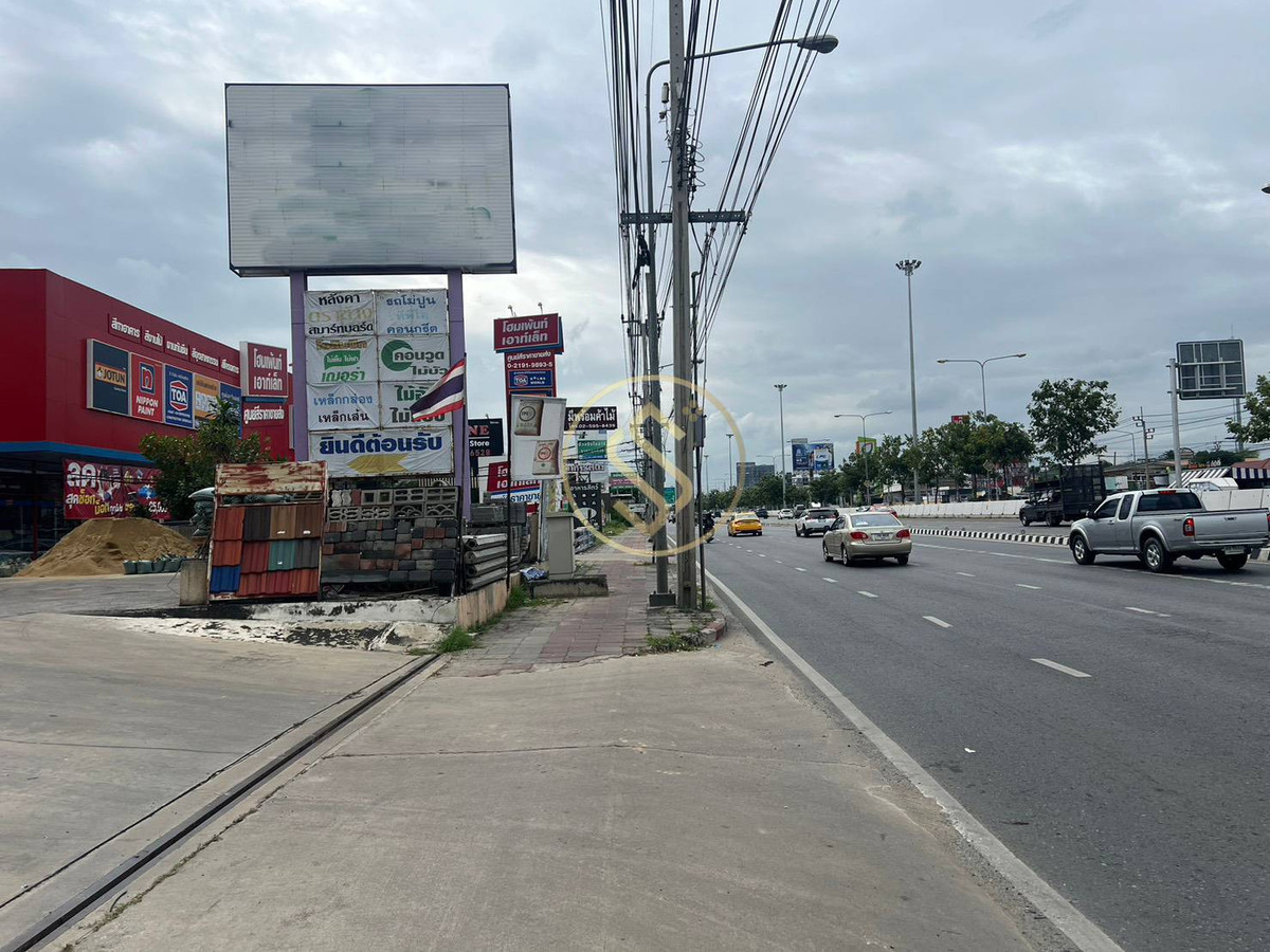 ให้เช่าโกดังปิ่นเกล้า จรัญสนิทวงศ์ : ให้เช่าโกดัง ขนาดใหญ่  1,100 ตารางเมตร  ริมถนนราชพฤกษ์  ใกล้สามเสนวิลล่า ราชพฤกษ์