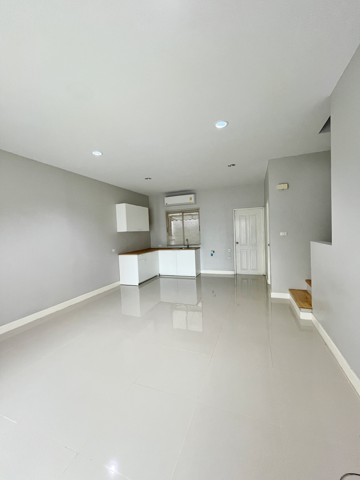 ขายทาวน์โฮมพระราม 5 ราชพฤกษ์ บางกรวย : พร้อมขาย ทาวน์โฮม TEMPO TOWN รัตนาธิเบศร์-ไทรม้า