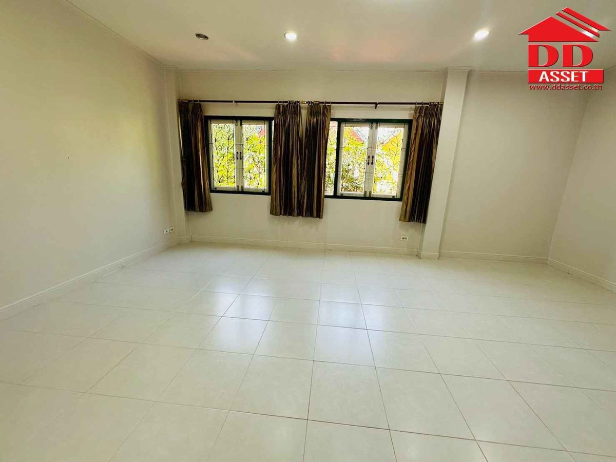 ขายบ้านเสรีไทย-นิด้า : ขายทาวน์เฮ้าส์ บ้านแมกไม้วัชรพล สุขาภิบาล 5  รหัส : T8225