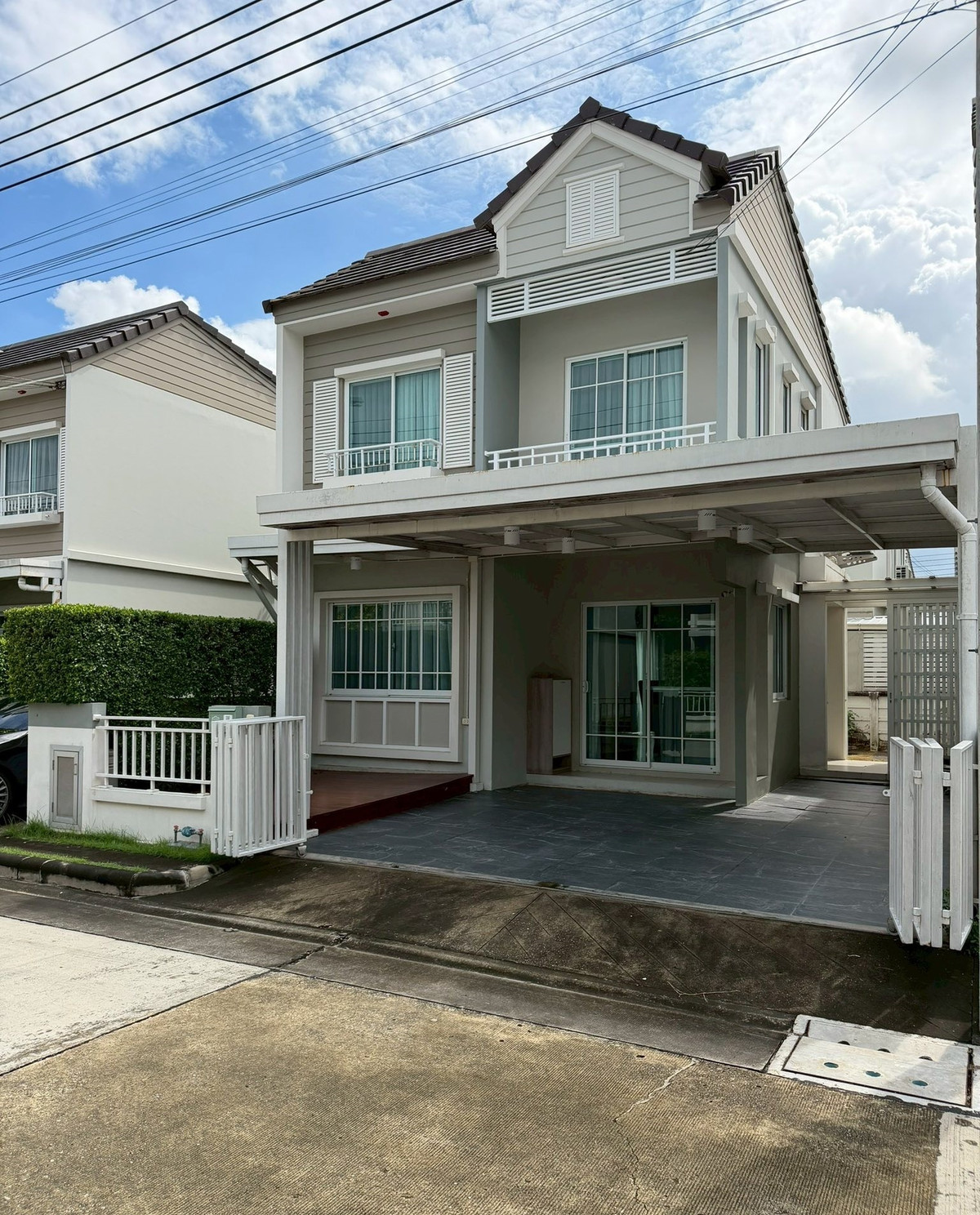 ให้เช่าสมุทรปราการ สำโรง : ให้เช่า หลังมุม 28ตรว 3นอน2น้ำ บ้านแฝด 2 ชั้น เดอะ วิลเลจ บางนา-วงแหวน 3