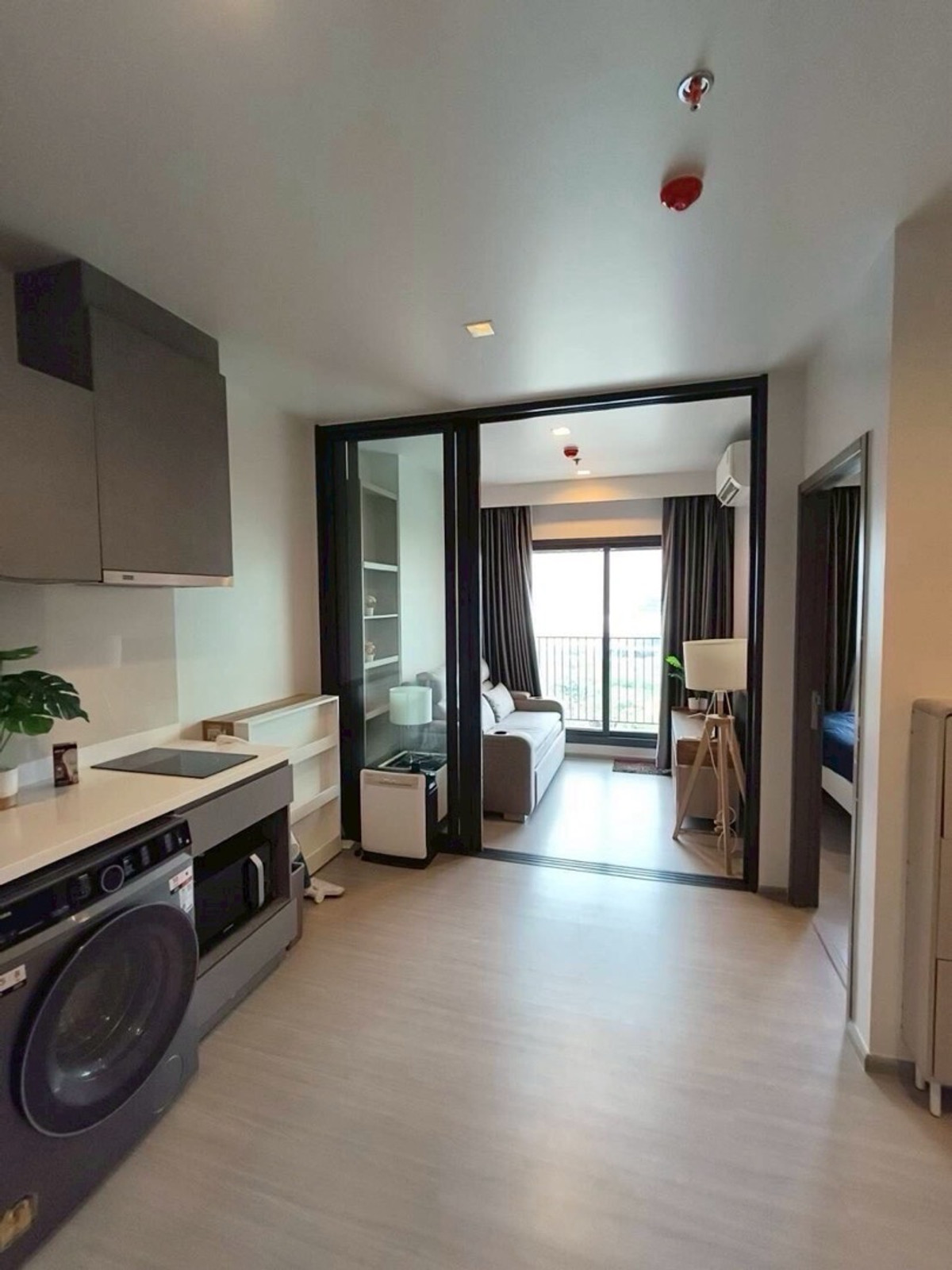 For RentCondoRama9, Petchburi, RCA : Condo for rent, Life Asoke Hype project 35 sqm.