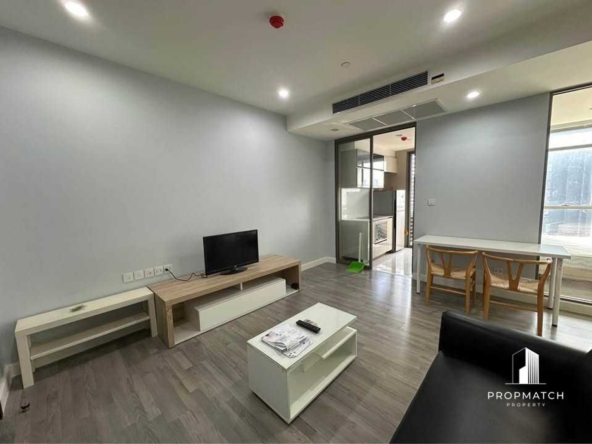 ให้เช่าคอนโดสยาม จุฬา สามย่าน : ✨Flash Deal ✨The Room Rama 4( 1Bed 1Bath 45SQM.) แต่งครบพร้อมอยู่ !! เพียง 25,000บาทต่อเดือน Tel.0981315848 @propmatch