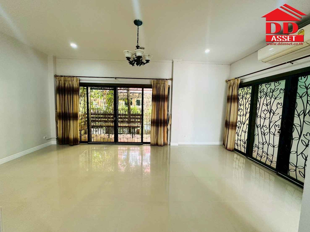 ขายบ้านเสรีไทย-นิด้า : ขายทาวน์เฮ้าส์ บ้านแมกไม้วัชรพล สุขาภิบาล 5  รหัส : T8225