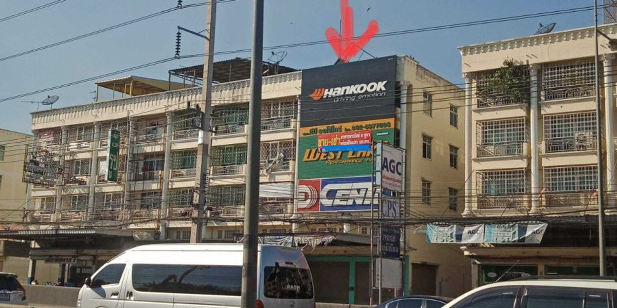 For RentShop HousePathum Thani,Rangsit, Thammasat : 96905 - Commercial building for rent, 4 floors, 2 units, 49.9 sq m, usable area 576 sq m, Khlong Song, Khlong Luang, Pathum Thani, next to the main road, near Wat Phra Dhammakaya and Thai Market.