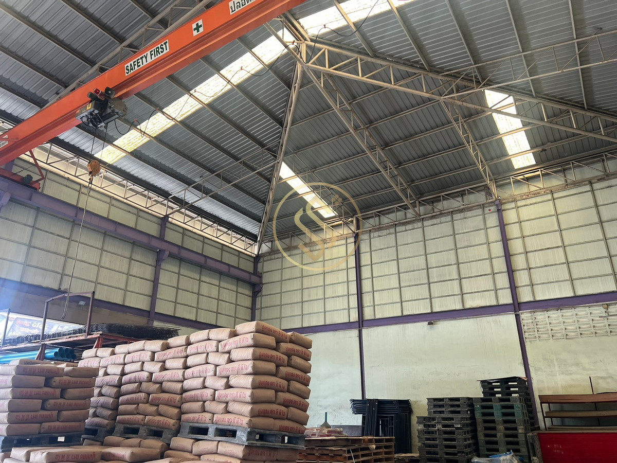 ให้เช่าโกดังปิ่นเกล้า จรัญสนิทวงศ์ : ให้เช่าโกดัง ขนาดใหญ่  1,100 ตารางเมตร  ริมถนนราชพฤกษ์  ใกล้สามเสนวิลล่า ราชพฤกษ์