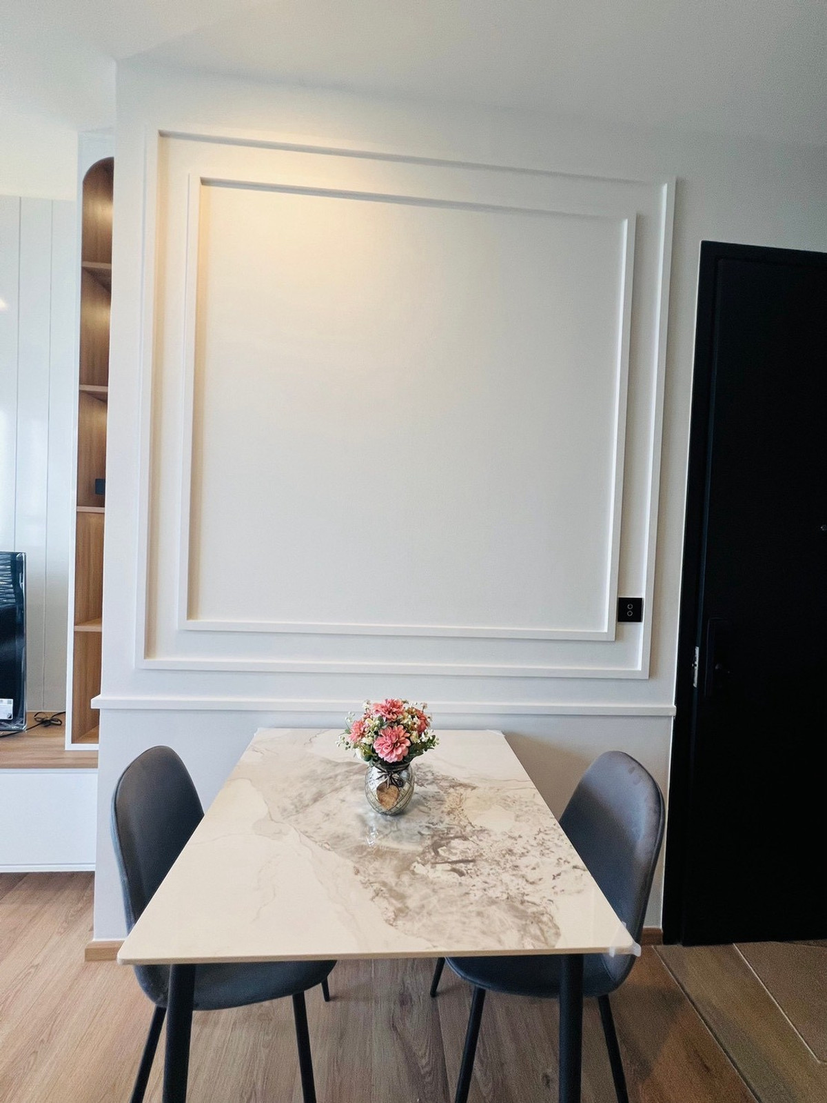 For RentCondoAri,Anusaowaree : ★ Noble Around Ari ★ 35 sq.m., 38th floor (1 bedroom, 1 bathroom), ★Only 90 meters to BTS Ari★ Surrounded by complete facilities, away from La Villa Ari ★ Many facilities ★ Complete electrical appliances ★