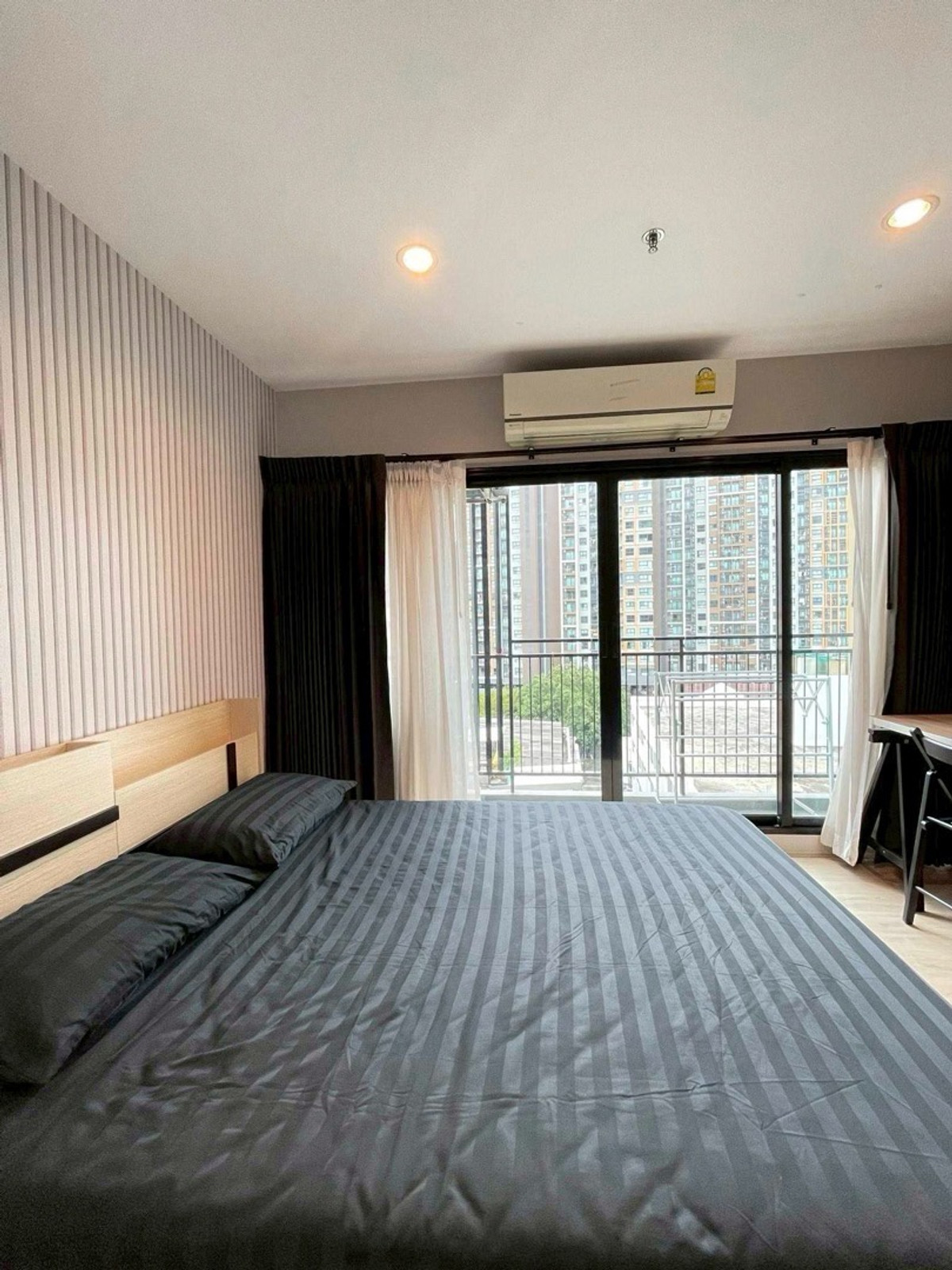 ให้เช่าคอนโดปิ่นเกล้า จรัญสนิทวงศ์ : @condocurator📍ให้เช่า Thana Astoria เฟอร์นิเจอร์ครบ มีเครื่องซักผ้า [PM4233]