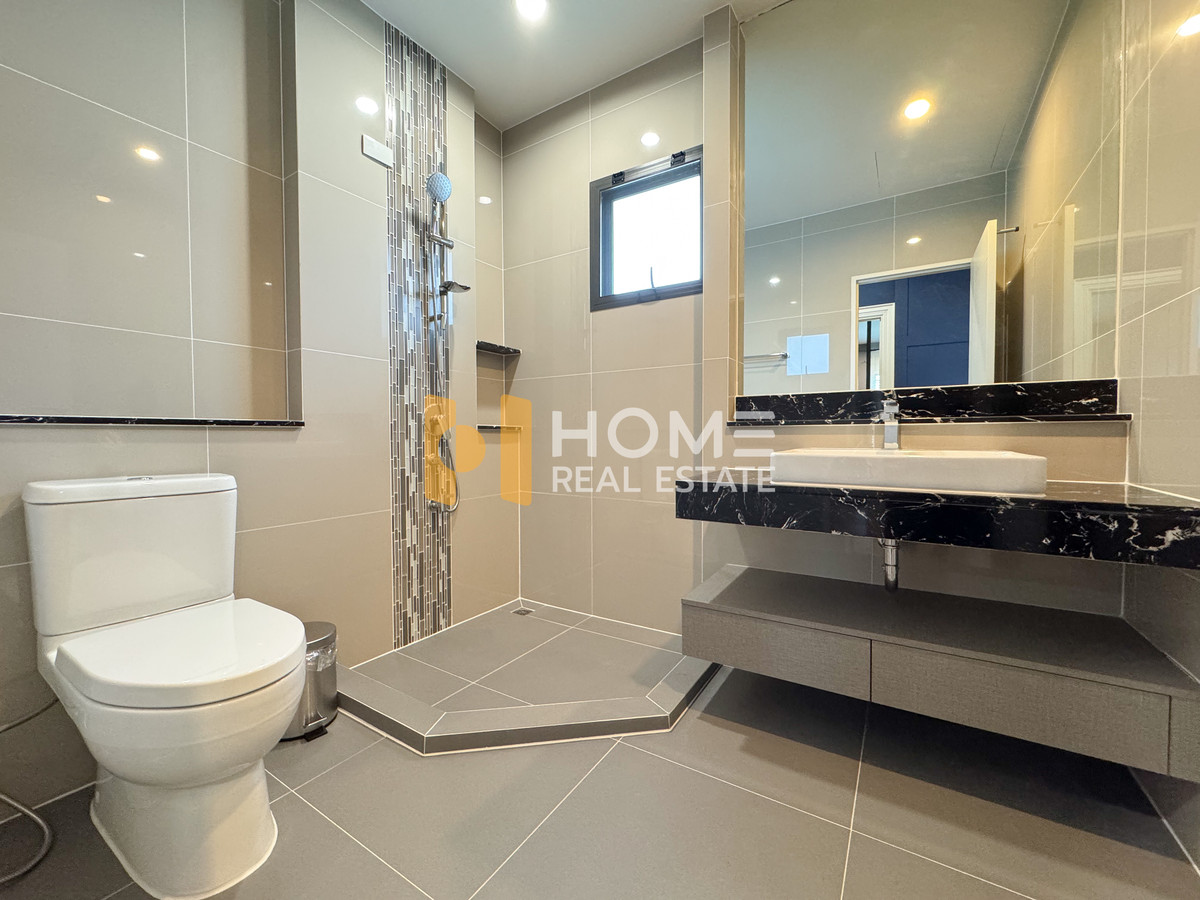 ขายบ้านพัฒนาการ ศรีนครินทร์ : บ้านเดี่ยวหลังใหญ่ 69.7 ตร.ว. ✨ บุราสิริ พัฒนาการ / 4 ห้องนอน (ขาย), Burasiri Pattanakarn / 4 Bedrooms (FOR SALE) FON250 