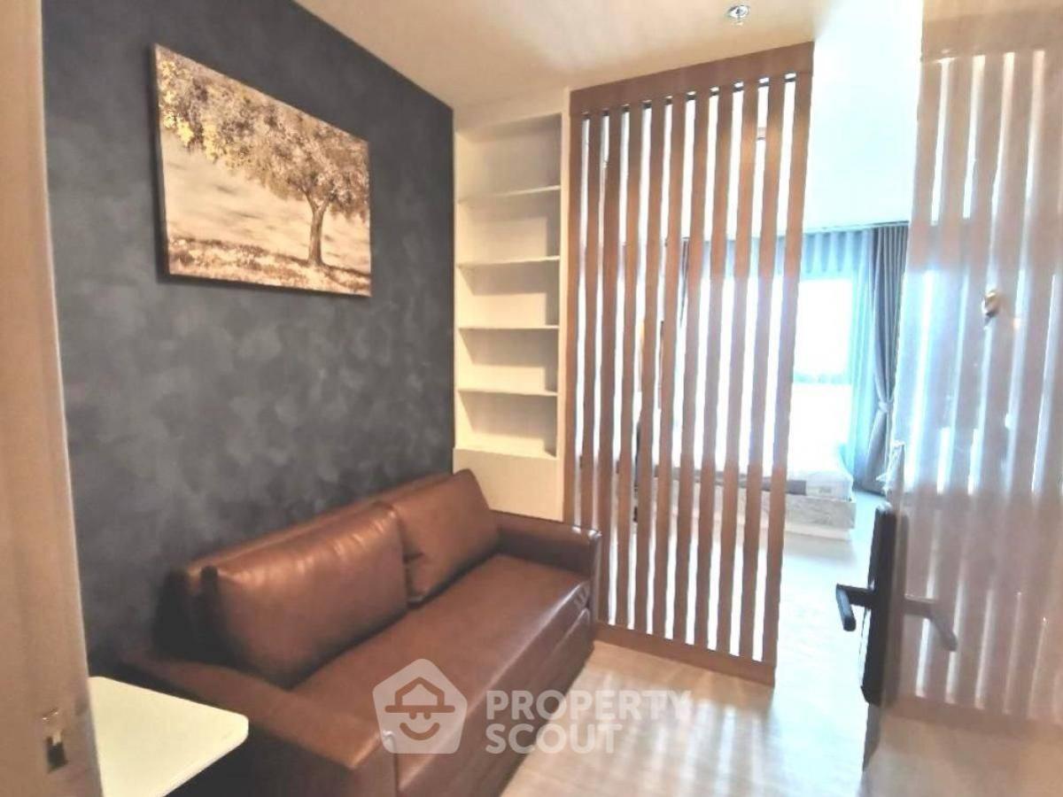 For RentCondoRama9, Petchburi, RCA : 1-BR Condo at Life Asoke Hype near ARL Makkasan