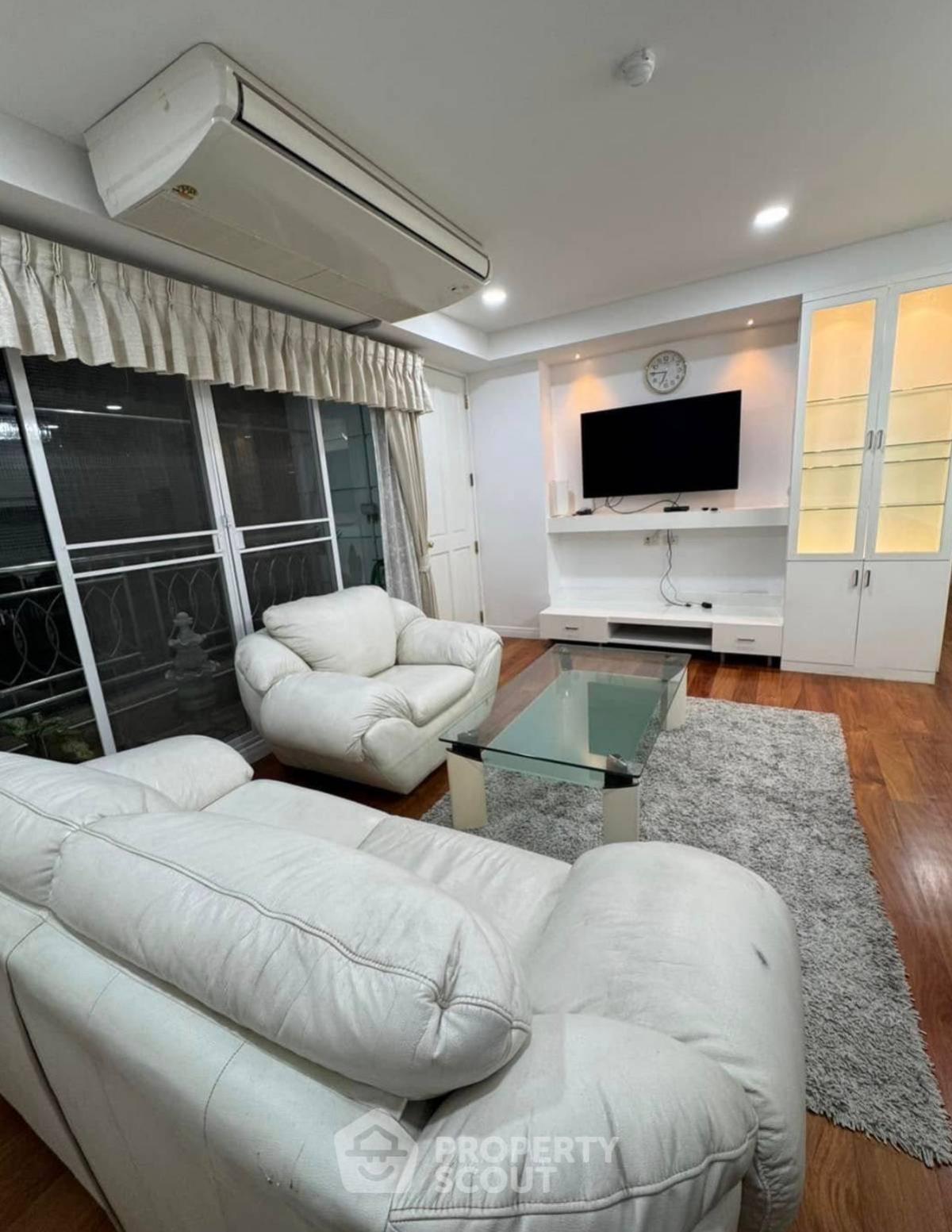 For RentCondoWitthayu, Chidlom, Langsuan, Ploenchit : 2-BR Condo at Baan Thanon Sarasin Condominium near BTS Ratchadamri