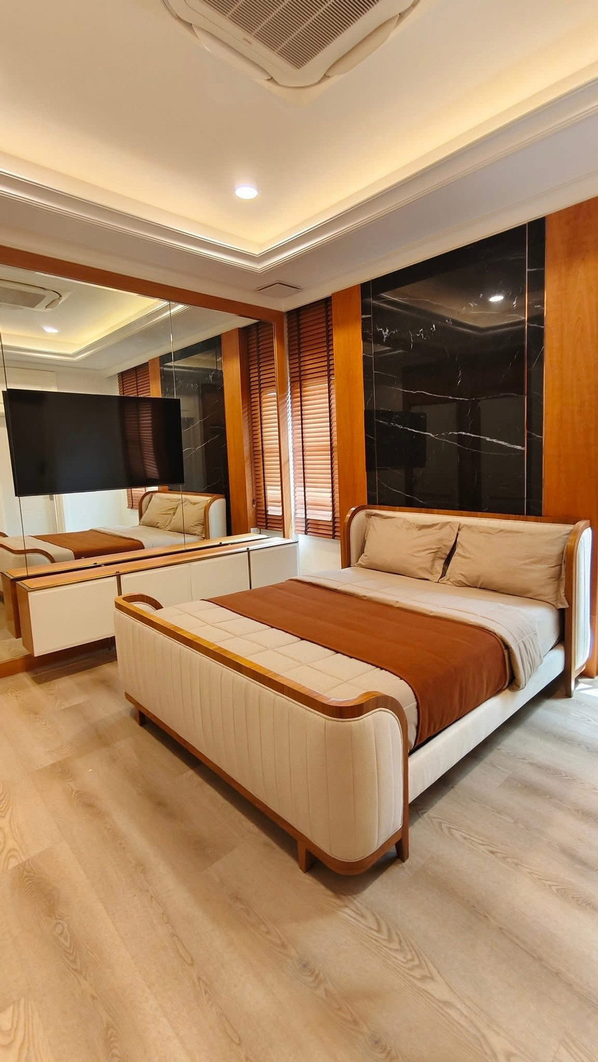 บ้านพัฒนาการ ศรีนครินทร์ : ขาย/ให้เช่า นันทวัน พระราม9 กรุงเทพกรีฑา บ้านตัวอย่างตกแต่งหรู 5 ห้องนอน