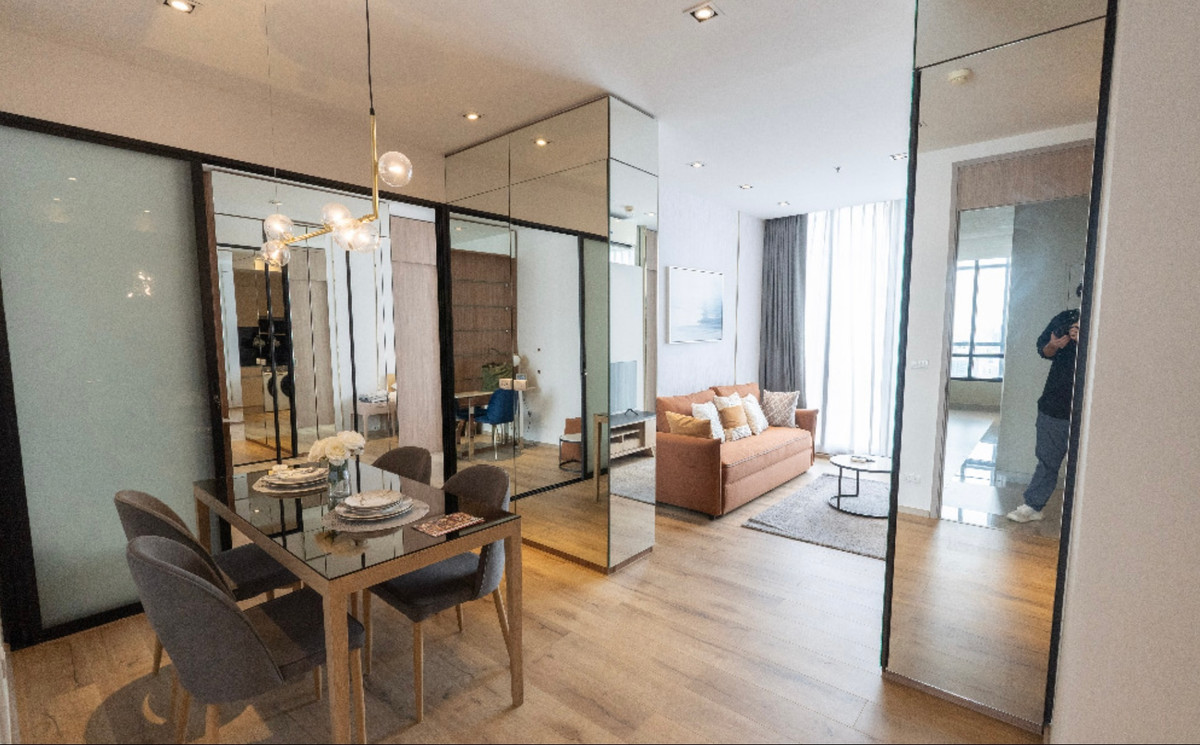 For RentCondoSukhumvit, Asoke, Thonglor : For rent Park 24 Origin Phrom Phong, beautiful, ready to move in, near BTS Phrom Phong, if interested contact Line @841qqlnr