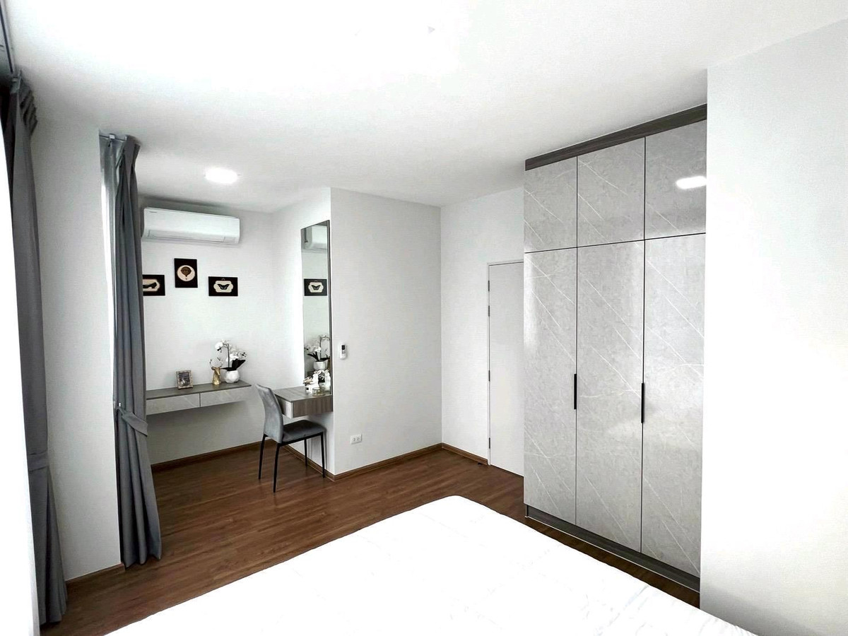 ให้เช่าทาวน์โฮมบางนา แบริ่ง ลาซาล : ปล่อยเช่า Pleno สุขุมวิท-บางนา 2 
เฟอร์นิเจอร์ครบ Fully Furnished พร้อมเข้าอยู่ได้ทันที 