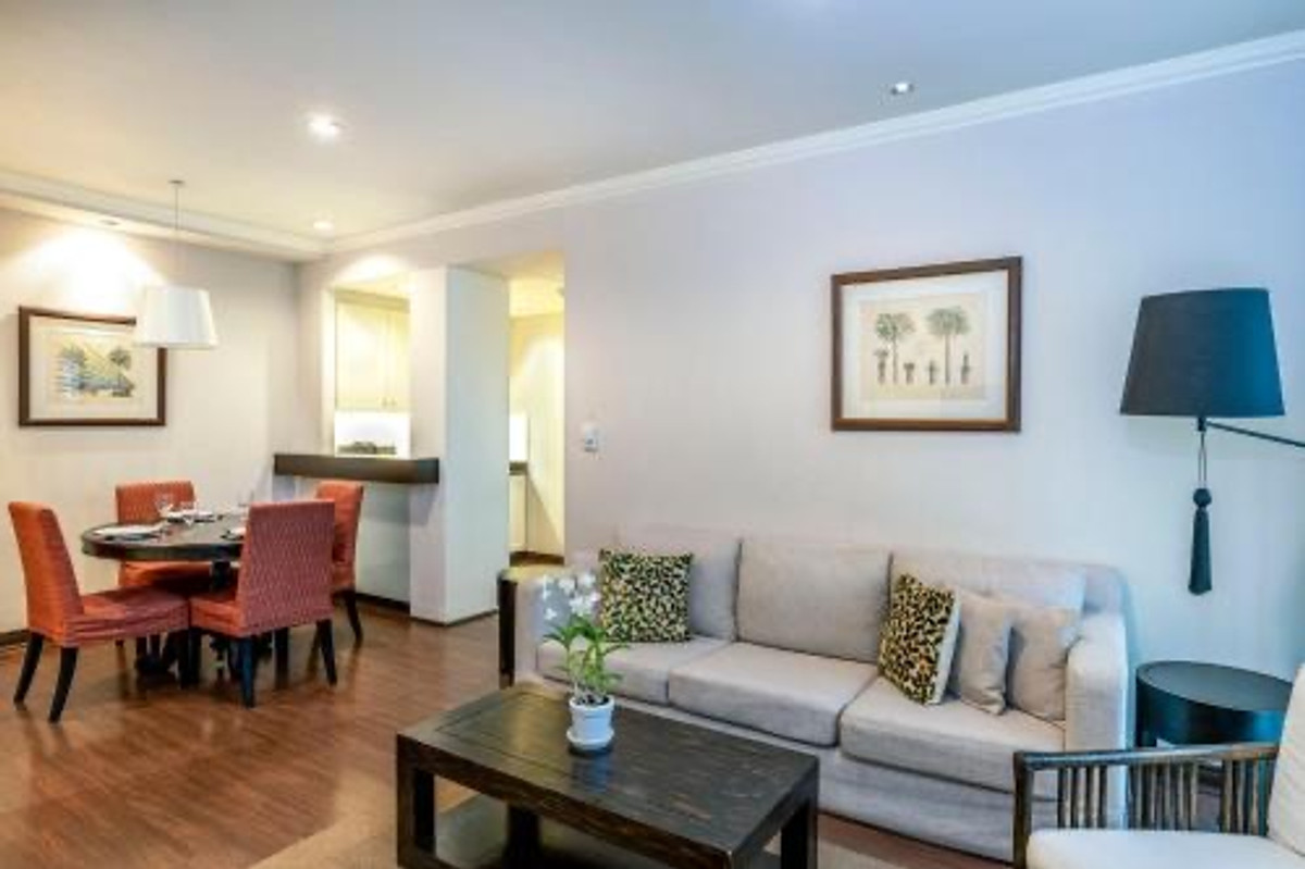 For RentSilom, Saladaeng, Bangrak : Line ID: @zimple_asset Service Apartment in Silom, Soi Saladaeng, Fully furnished with cleaning service. Convenient location close to BTS and MRT, surrounded by business centers and shopping areas.