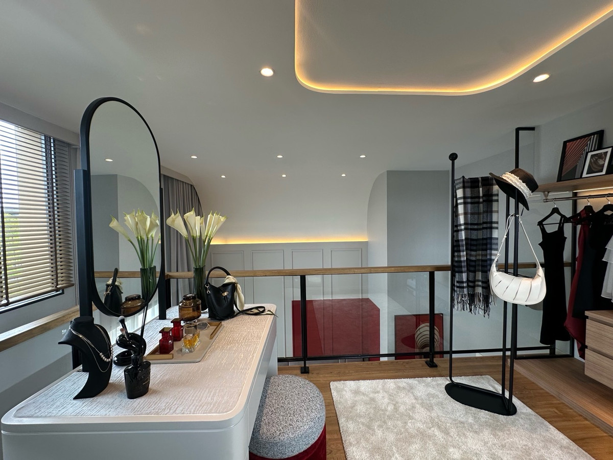 ขายทาวน์โฮมบางนา แบริ่ง ลาซาล : แปลนใหม่‼️มีชั้น LOFT พร้อมหน้ากว้าง 5.5 เมตร และลงเข็มผนังสูงหลังบ้าน | สนใจนัดชมโทร 0953569894