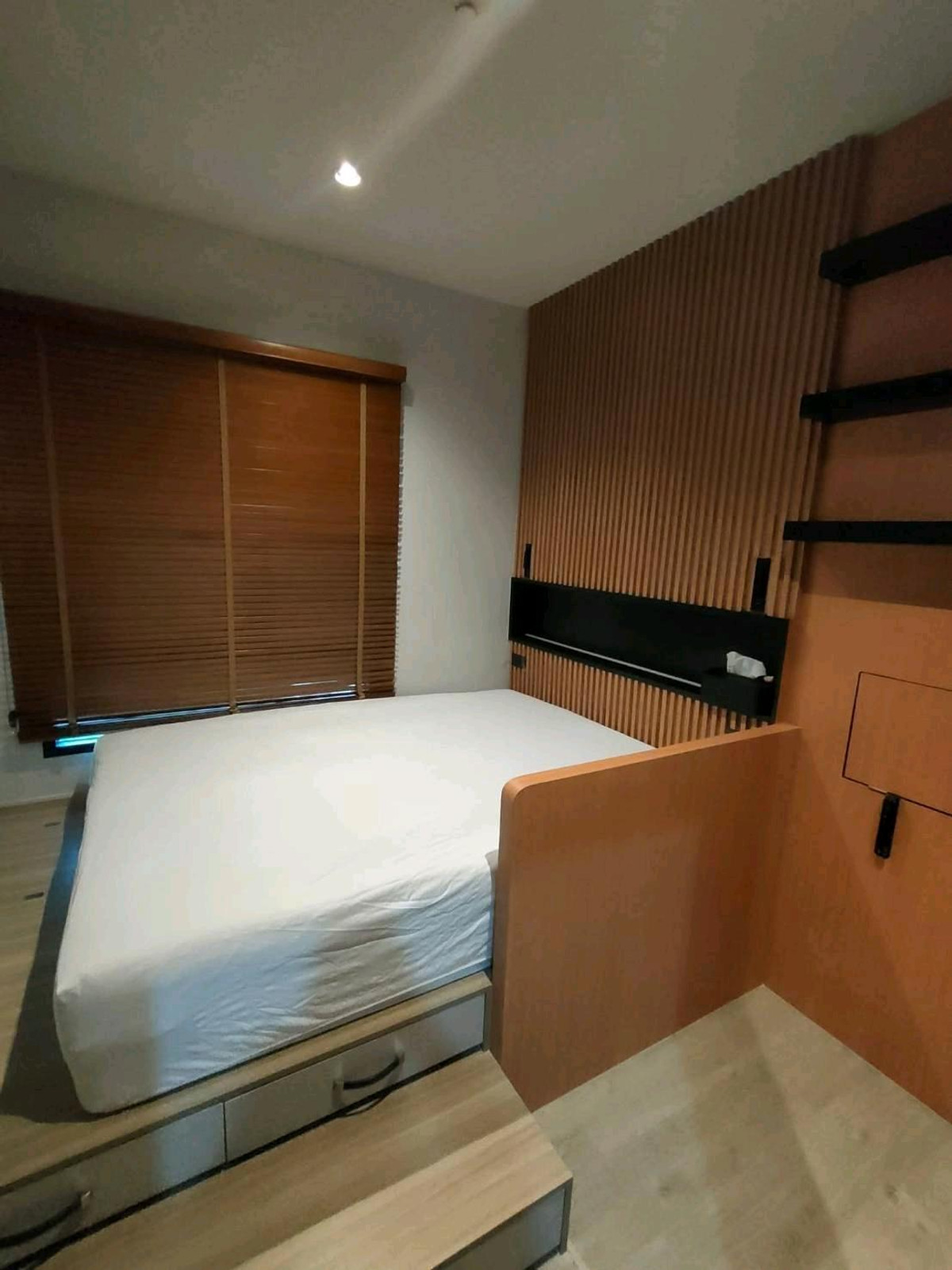 ให้เช่าคอนโดท่าพระ ตลาดพลู วุฒากาศ : 🌞❀*´¨`*คอนโดอัลติจูด ยูนิคอร์น สาทร-ท่าพระ*´¨`*❀

╔═══════════════════════════╗
         ราคาเช่า 13,000  / เดือน รวมส่วนกลาง
      สัญญา 1 ปี ล่วงหน้า 1 เดือน ประกัน 2 เดือน
╚═══════════════════════════╝

🚈ติด รถไฟฟ้า BTS ตลาดพูล 200 เมตร
🛒ใกล้ เดอะมอ