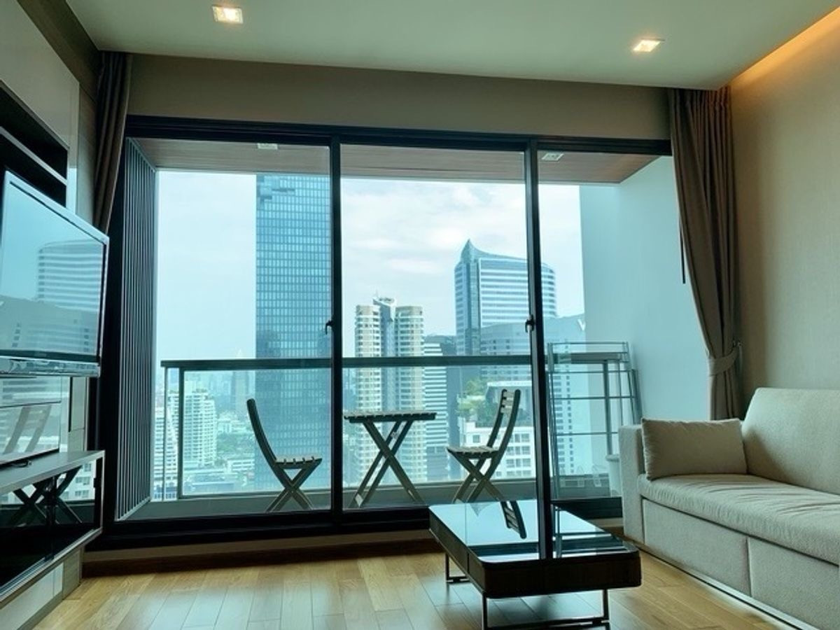 คอนโดสาทร นราธิวาส : [Owner Post] For Rent & Sale : The Address Sathorn views of the iconic Mahanakhon Tower floor 30th
