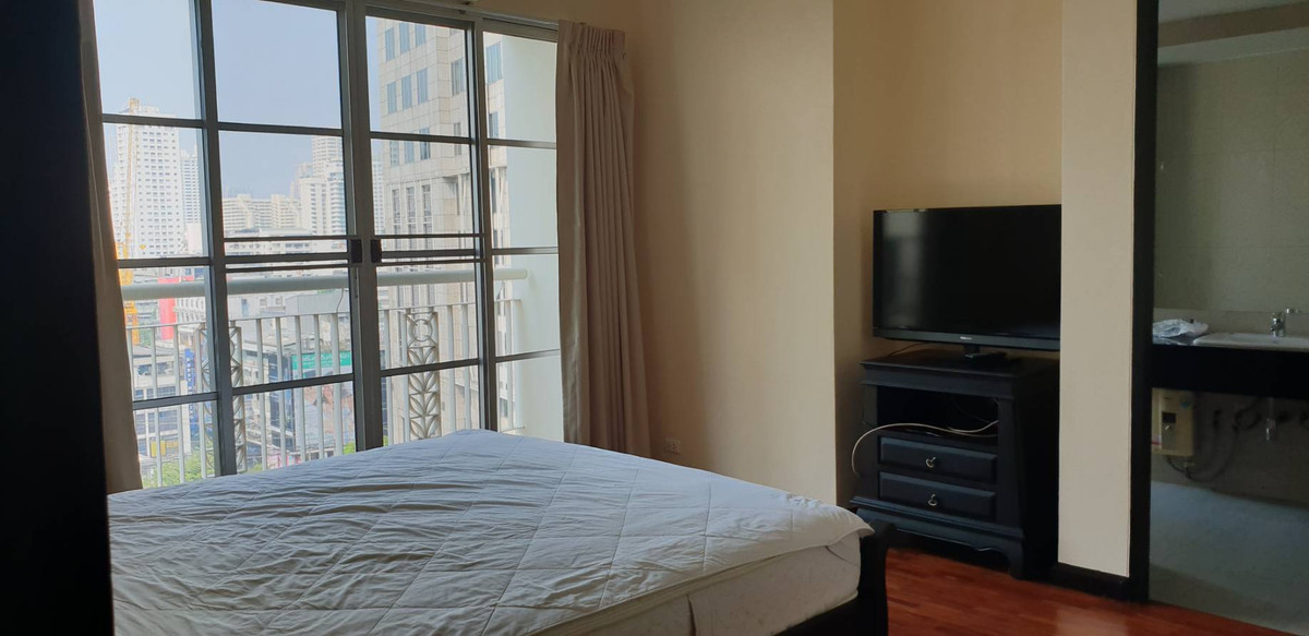 For RentCondoSukhumvit, Asoke, Thonglor : Citi Smart Sukhumvit 18 Condominium Luxury 3 Bedrooms for Rent