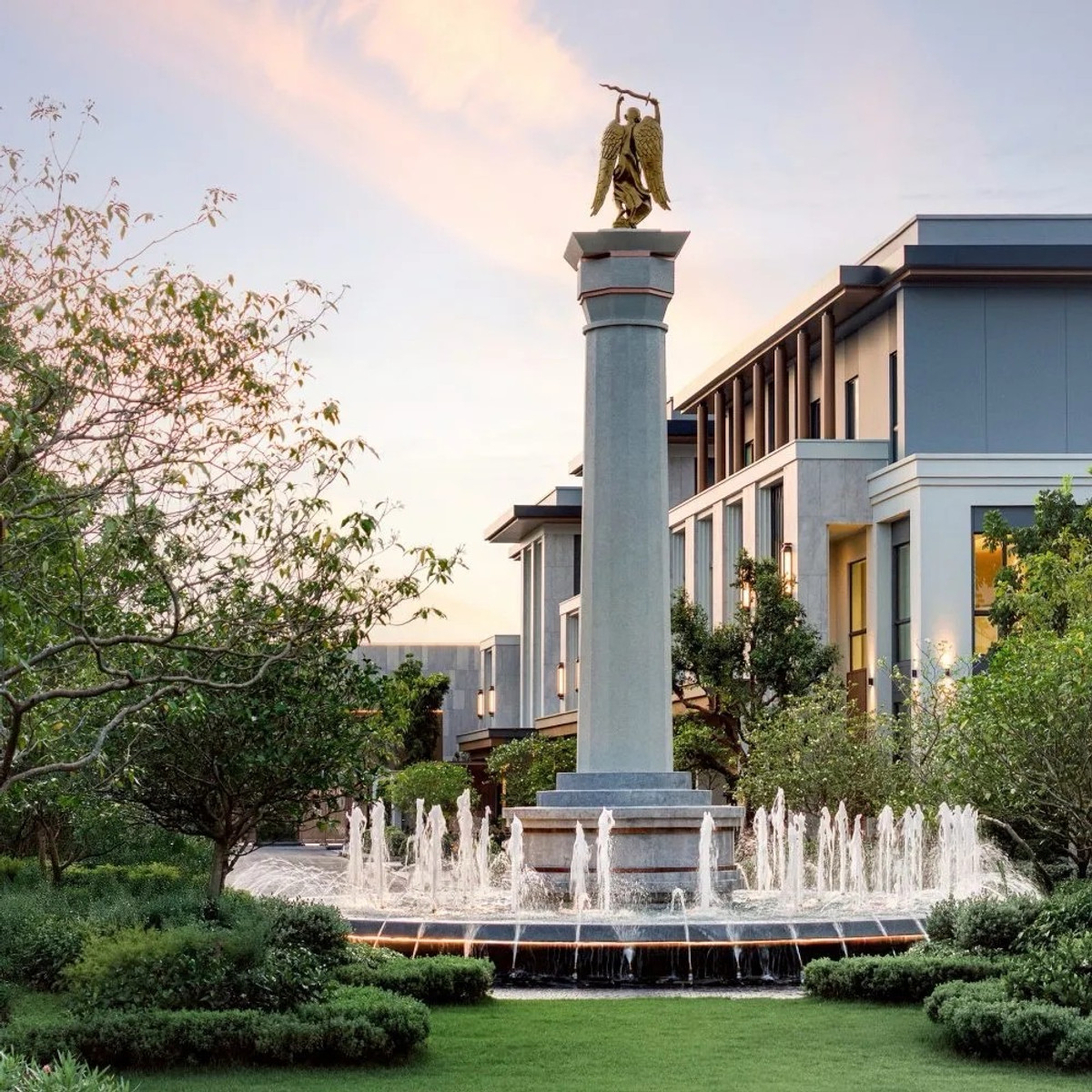 ขายบ้านพัฒนาการ ศรีนครินทร์ : 𝐂𝐈𝐍𝐐𝐔𝐈𝐄𝐌𝐄 𝐊𝐫𝐮𝐧𝐠𝐭𝐡𝐞𝐩 𝐊𝐫𝐞𝐞𝐭𝐡𝐚 🥇 805 Sq.m. 155 Sq.w. 5 🛌 6 🛁 5 🚔 ดีลตรงโครงการ 065-6956939 ลูกเกด