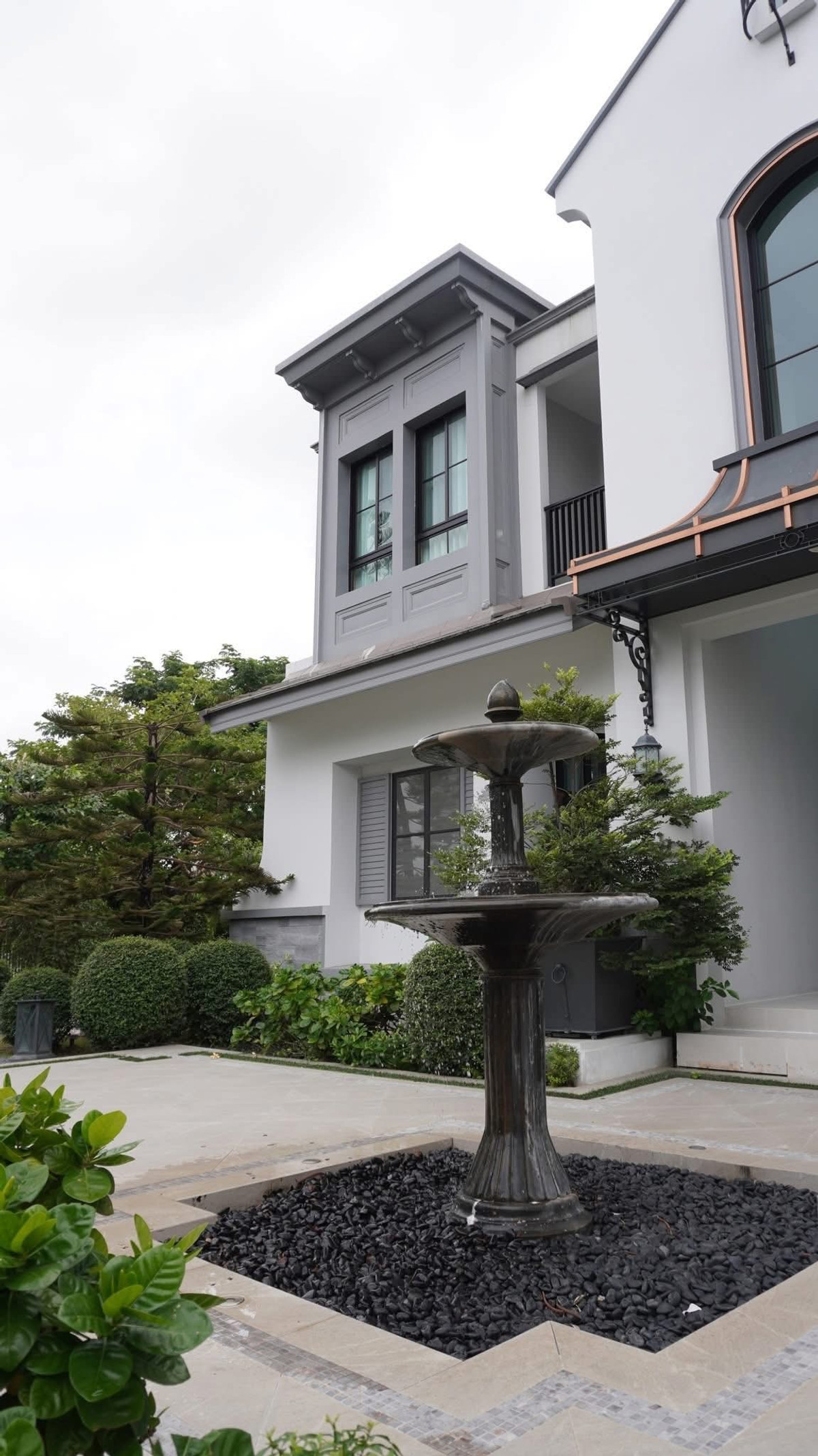 บ้านพัฒนาการ ศรีนครินทร์ : ขาย/ให้เช่า นันทวัน พระราม9 กรุงเทพกรีฑา บ้านตัวอย่างตกแต่งหรู 5 ห้องนอน